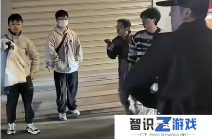 百万网红帮女友涨粉300万，不料反被送“青青草原”，街头怒骂引热议