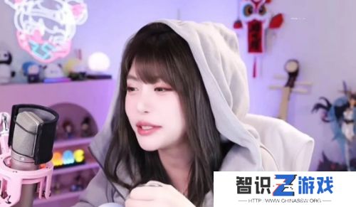 周淑怡直播找人玩游戏，想了半天只有骆歆一个，网友：人际圈这么小吗
